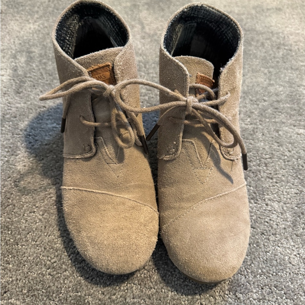 Toms Lace-Up Ankle Boots